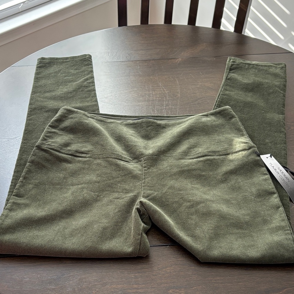 Athena Marie Olive Corduroy Cropped Pants Size Medium New with Tags